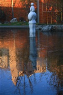 水中的雕塑