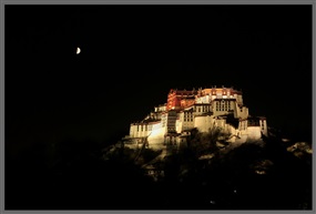《月光下的布达拉宫》