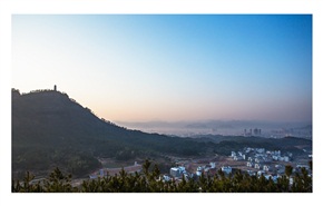 《山城》