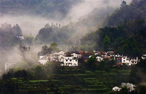 雲雾山村