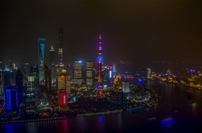 黄浦江畔
