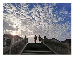 《清晨古镇》