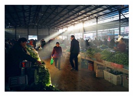 《早市》