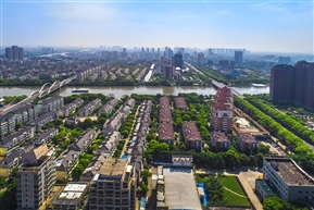 向东方
