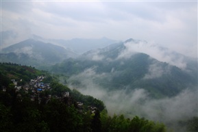 烟雨山村