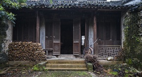 不堪回首