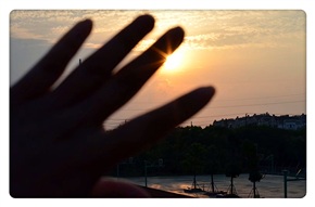 触摸夕阳的温度