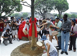 友谊花开天长地久