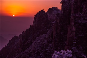 夕阳黄山