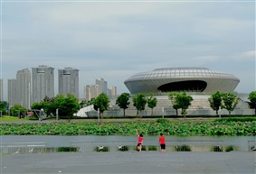 夏驾河畔