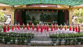 西双版纳傣族园傣族舞蹈