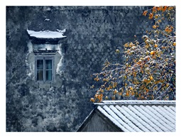 《窗前初雪霁》