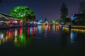 古镇之夜