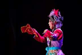 《花好月圆》（2）