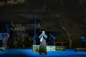《帆过漓江天地红》 1