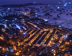 《渔港的夜景》