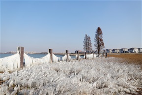 冰晶淀山湖