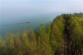 阳澄湖水腾细浪