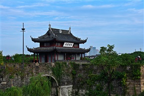 苏州古城墙盘龙景区