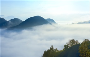 《高山岭云海》